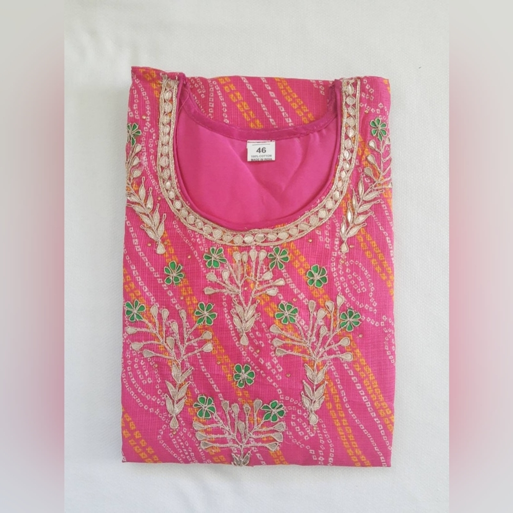 Bandhani kurta with gota work on neck